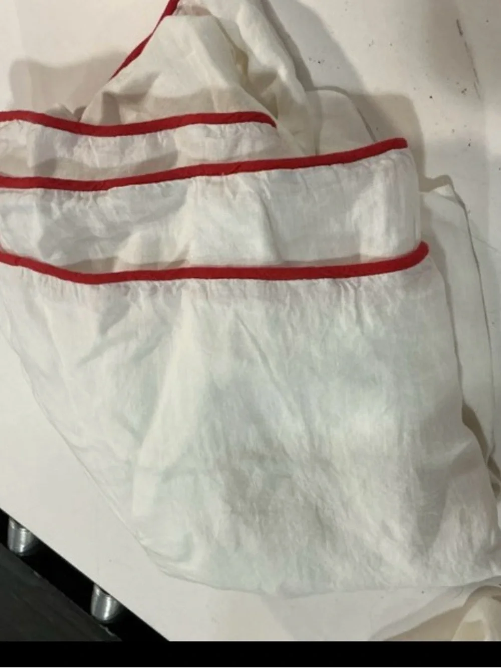 Quince WhiteDuvet Cover with Cherry Piping Trim in Full/Queen